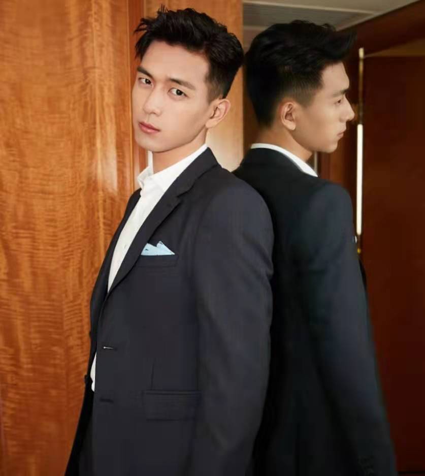 男式工作服顏色怎么搭配？