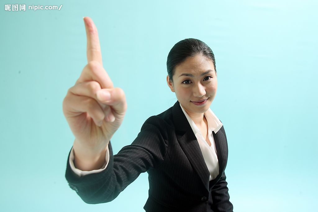 職業(yè)白領(lǐng)怎么樣著裝？應(yīng)該怎么樣穿職業(yè)裝？